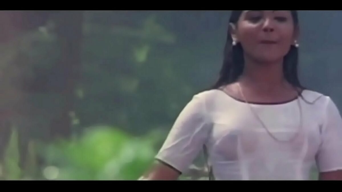 tamil actress photos without bra